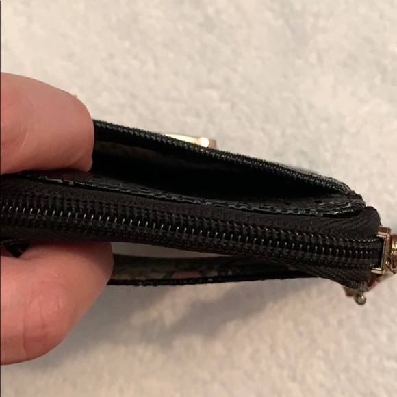 Guess black zip mini wristlet wallet with ID slot - Picture 5 of 10